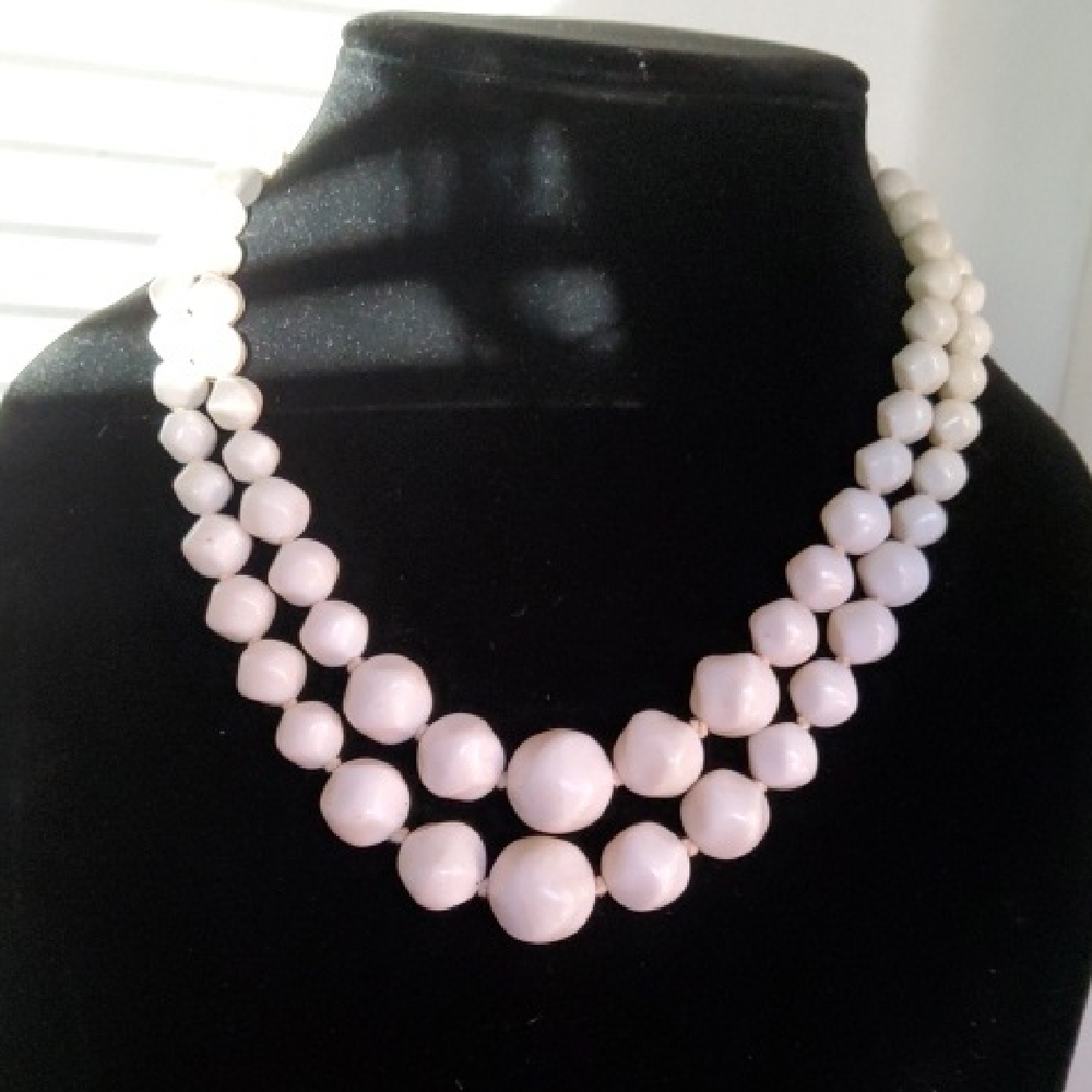 Elegant White Beaded Necklace Japan